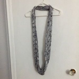Infinity scarf